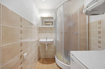 Prodej bytu 2+1 v osobním vlastnictví 48 m², Praha 10 - Uhříněves