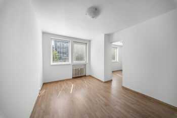 Prodej bytu 1+1 v osobním vlastnictví 34 m², Praha 5 - Jinonice