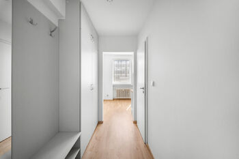 Prodej bytu 1+1 v osobním vlastnictví 34 m², Praha 5 - Jinonice