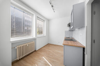 Prodej bytu 1+1 v osobním vlastnictví 34 m², Praha 5 - Jinonice