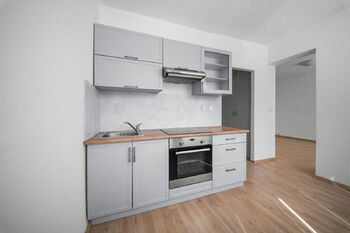 Prodej bytu 1+1 v osobním vlastnictví 34 m², Praha 5 - Jinonice