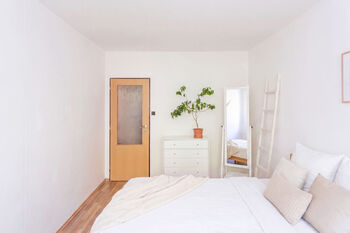 Prodej bytu 3+kk v osobním vlastnictví 61 m², Praha 8 - Kobylisy