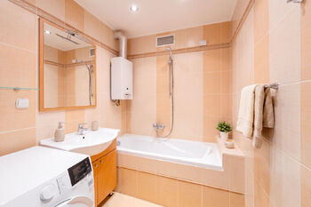 Prodej bytu 3+kk v osobním vlastnictví 61 m², Praha 8 - Kobylisy