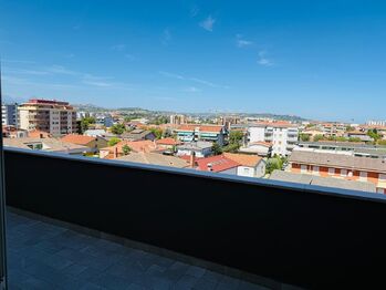 terasa s výhledem na hory i moře  - Prodej bytu 2+1 v osobním vlastnictví 50 m², Montesilvano