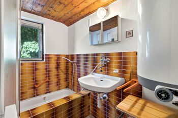 1NP - koupelna - Prodej domu 128 m², Horní Branná
