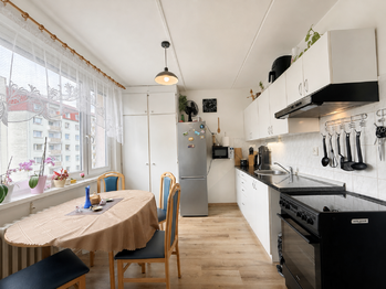 Kuchyně - Prodej bytu 2+1 v družstevním vlastnictví 59 m², Milovice