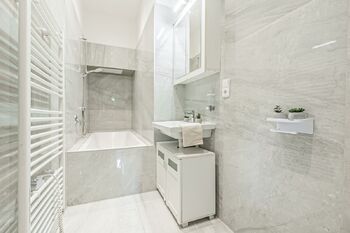 Prodej bytu 2+kk v osobním vlastnictví 43 m², Hostivice