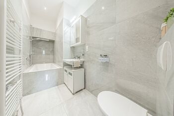 Prodej bytu 2+kk v osobním vlastnictví 43 m², Hostivice
