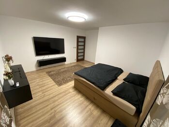 Pronájem domu 450 m², Praha 6 - Nebušice