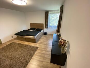 Pronájem domu 450 m², Praha 6 - Nebušice
