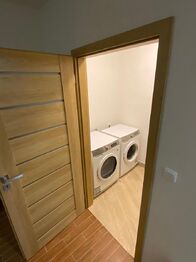 Pronájem domu 450 m², Praha 6 - Nebušice