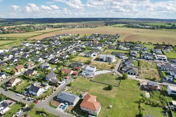 pozemek z dronu - Prodej pozemku 1551 m², Křenice