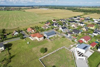 pozemek z dronu - Prodej pozemku 1551 m², Křenice