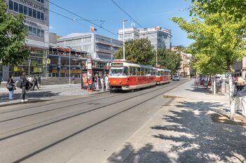 Pronájem skladovacích prostor, Praha 5 - Smíchov