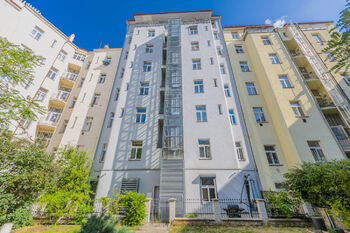 Prodej bytu 1+1 v osobním vlastnictví 56 m², Praha 10 - Vršovice