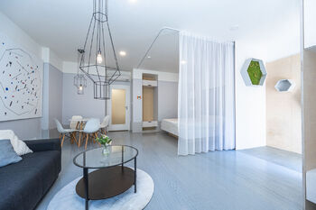Prodej bytu 1+1 v osobním vlastnictví 56 m², Praha 10 - Vršovice