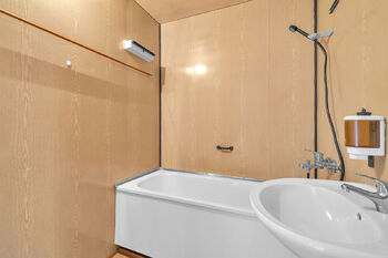 Byt 3+1, Mírová, Rychnov nad Kněžnou - koupelna - Prodej bytu 3+1 v osobním vlastnictví 71 m², Rychnov nad Kněžnou