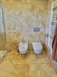 Koupelna s WC - Prodej domu 126 m², Bystřice