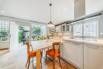Prodej kancelářských prostor 333 m², Praha 5 - Košíře