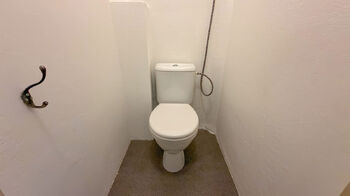 WC - Pronájem bytu 3+kk v osobním vlastnictví 78 m², Hradec Králové