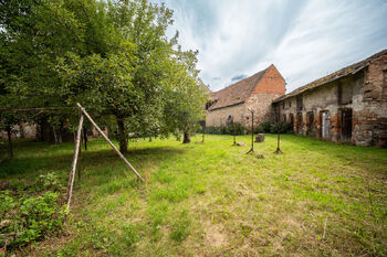 Prodej domu 300 m², Blevice
