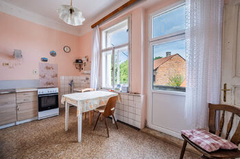 Prodej domu 300 m², Blevice