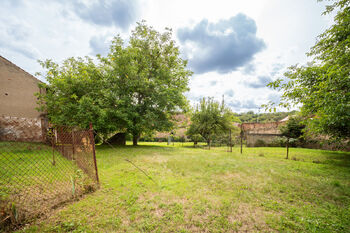 Prodej domu 300 m², Blevice