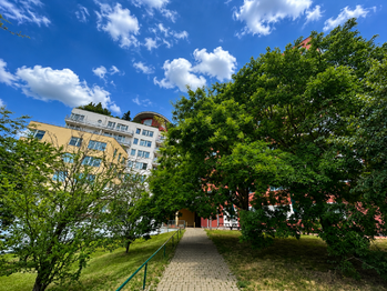 Prodej bytu 3+kk v osobním vlastnictví 85 m², Praha 5 - Hlubočepy