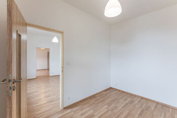 Pronájem bytu 3+1 v osobním vlastnictví 65 m², Praha 5 - Radotín