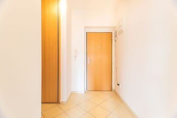 Pronájem bytu 1+1 v osobním vlastnictví 49 m², Milovice