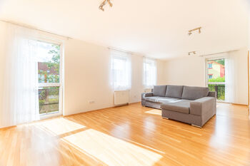 Pronájem bytu 1+1 v osobním vlastnictví 49 m², Milovice