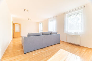 Pronájem bytu 1+1 v osobním vlastnictví 49 m², Milovice