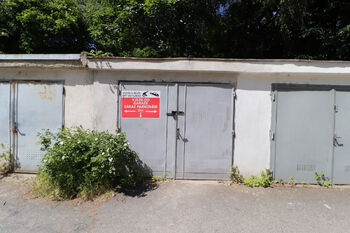 Prodej garáže 16 m², Praha 5 - Košíře