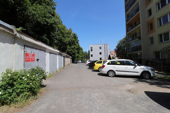 Prodej garáže 16 m², Praha 5 - Košíře
