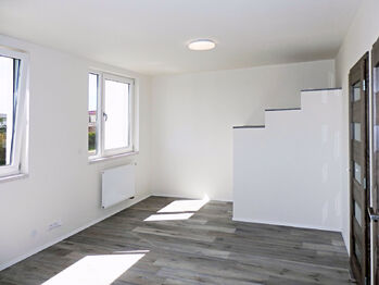 Pronájem bytu 3+kk v osobním vlastnictví 94 m², Říčany