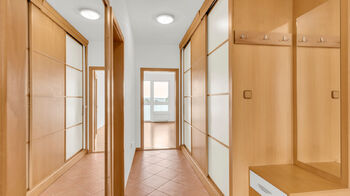 Prodej bytu 2+kk v osobním vlastnictví 60 m², Praha 10 - Strašnice