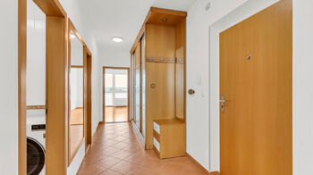 Prodej bytu 2+kk v osobním vlastnictví 60 m², Praha 10 - Strašnice