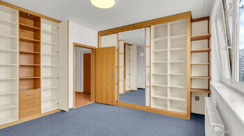 Prodej bytu 2+kk v osobním vlastnictví 60 m², Praha 10 - Strašnice