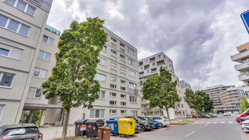Prodej bytu 2+kk v osobním vlastnictví 60 m², Praha 10 - Strašnice