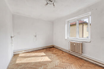 Prodej bytu 3+1 v osobním vlastnictví 64 m², Netvořice