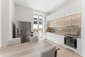 Kuchyň - Prodej bytu 4+kk v osobním vlastnictví 111 m², Hradec Králové