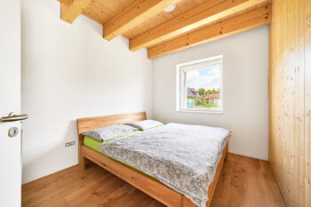 Ložnice - přízemí - Prodej domu 110 m², Hradec Králové