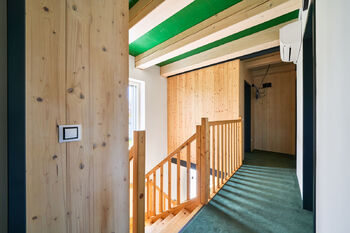 Chodba  - patro - Prodej domu 110 m², Hradec Králové
