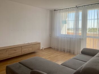 Pronájem bytu 2+1 v osobním vlastnictví 57 m², Chomutov
