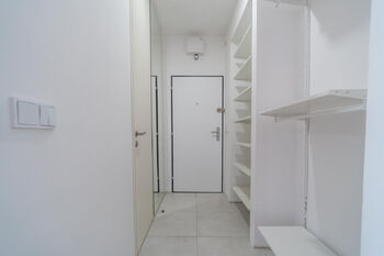 Pronájem bytu 2+kk v osobním vlastnictví 48 m², Praha 8 - Libeň