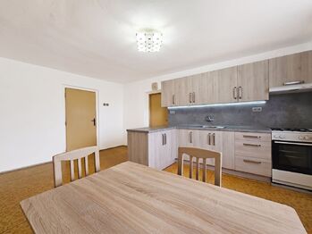 Prodej domu 98 m², Postoloprty