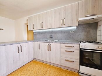 Prodej domu 98 m², Postoloprty
