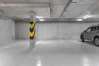 Pronájem garážového stání 648 m², Praha 9 - Černý Most