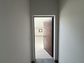 vstup dp bytu - Prodej bytu 2+kk v osobním vlastnictví 66 m², Montesilvano