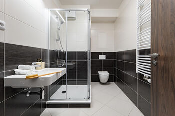 Prodej bytu 2+kk v družstevním vlastnictví 34 m², Praha 10 - Dolní Měcholupy